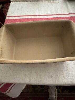 The Pampered Chef Ceramic Butter Dish - Light Gray